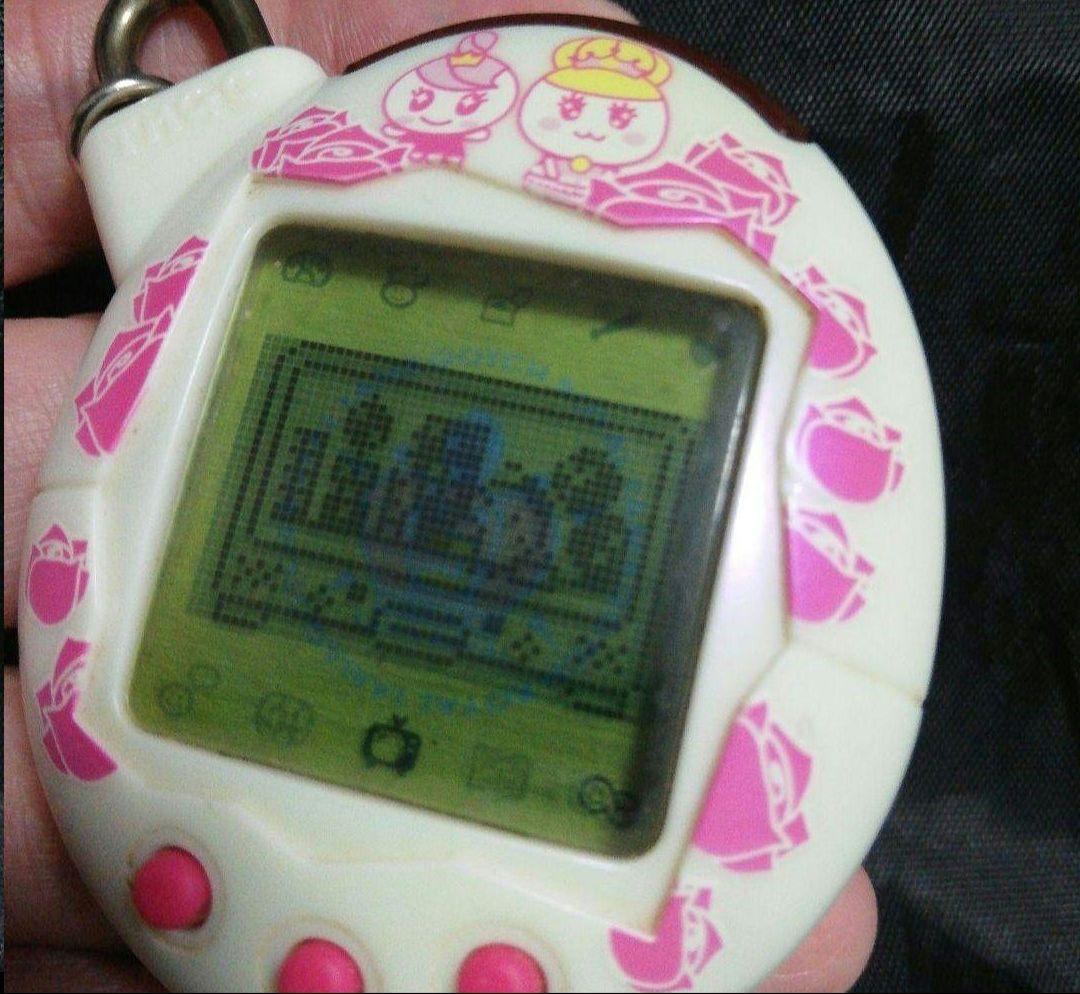 土日限定値下げ•希少・たまごっちプラス 夢のロイヤルふぁみりー バンダイ