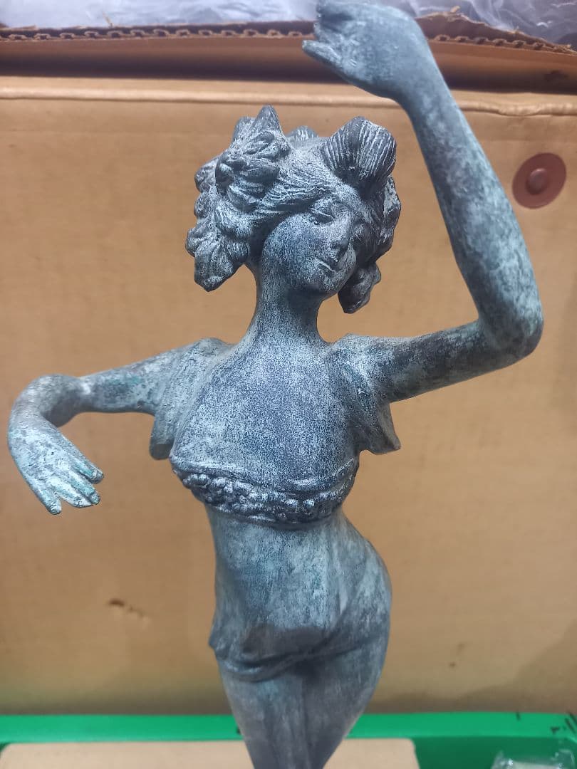 アールヌーボー風女性フィギュア 約30cm