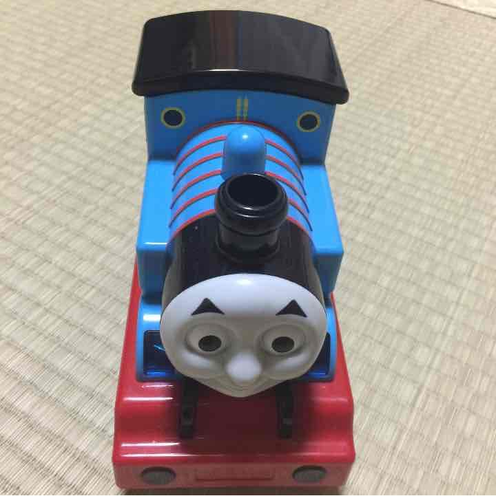 人気トーマス超激レア✨日本未発売✨床にレーザー光線で描くとあやつれてしゃべります