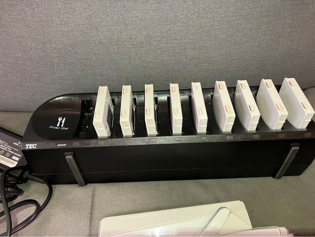 TEC ハンディー3台 予備バッテリー9ケ付き充電器