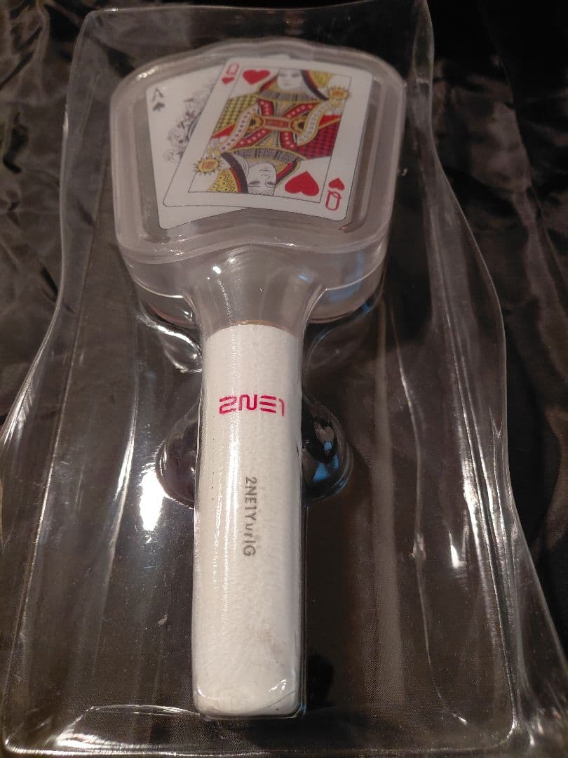 2NE1 ペンライト ハート型ウィング付き　トランプ　初期　レア　まとめ売り　箱