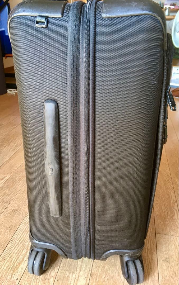 TUMI トゥミ alpha「アルファ2」4輪 ALPHA2 黒 22060D2