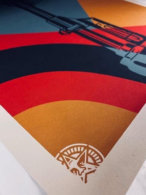 額装済/AK-47 Lotus 手書きサイン入り（オベイ）/アートポスター