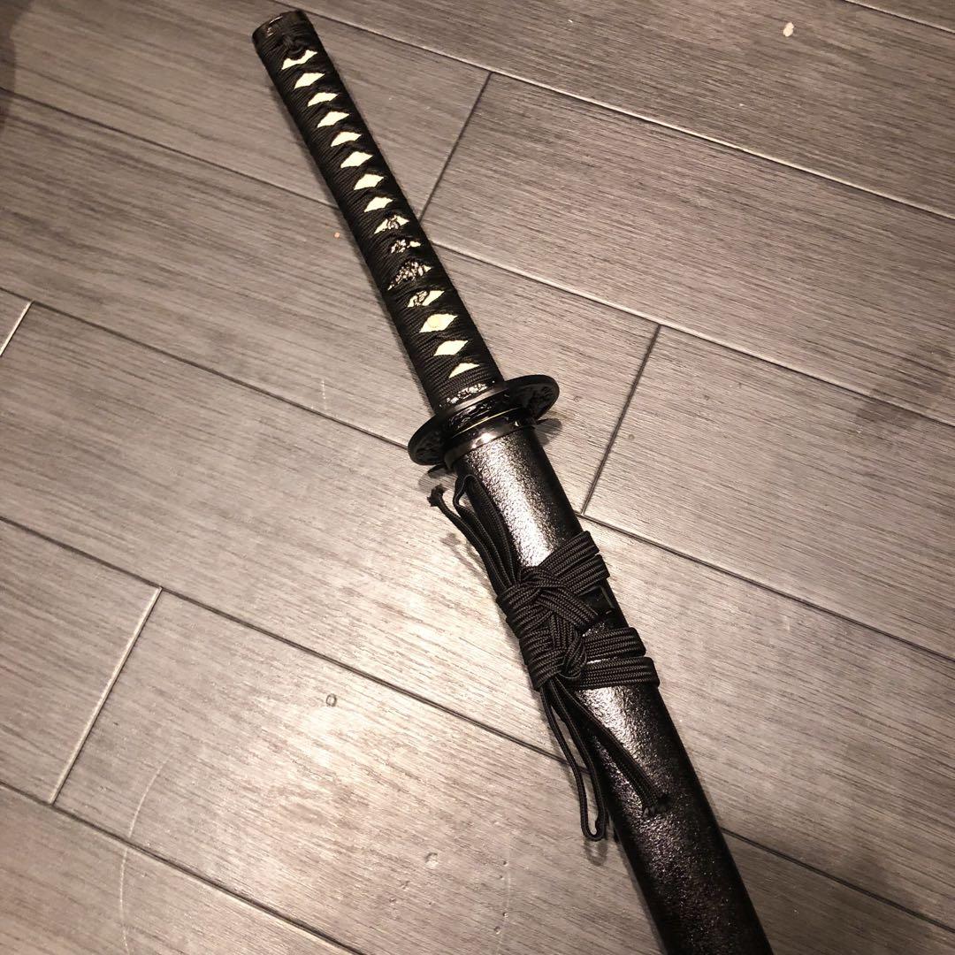 高級模造刀　高級居合刀　黒拵え　優波紋