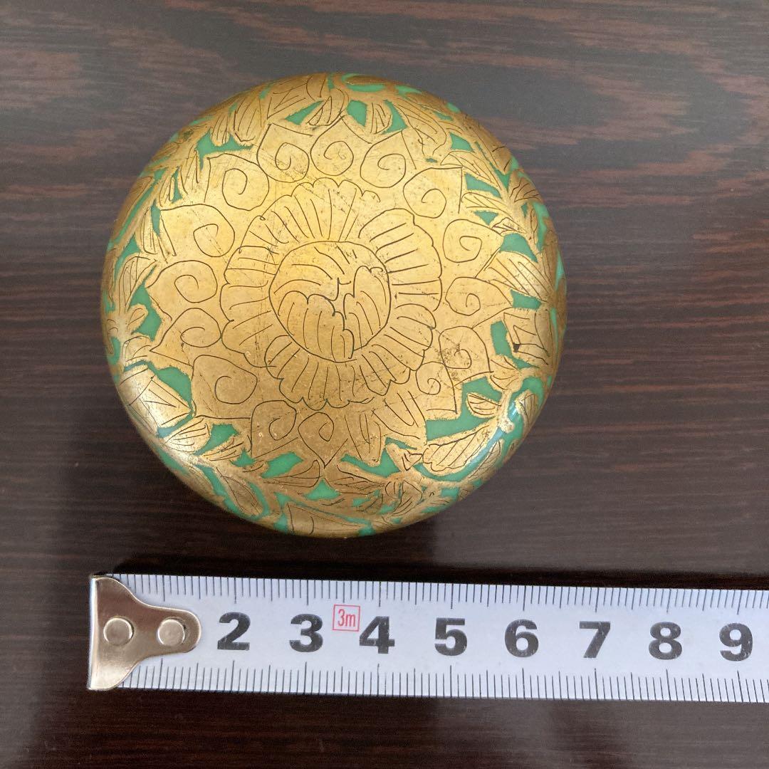 小野珀子　「金襴手香合」