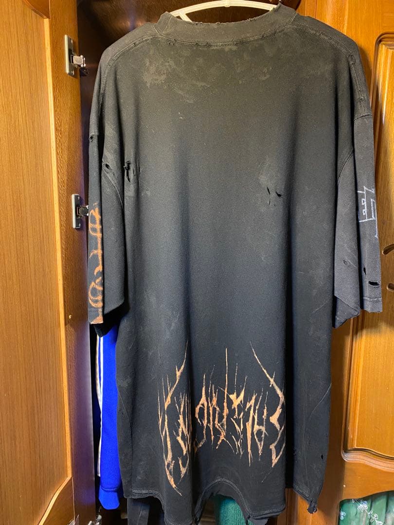 バレンシアガ　tシャツ