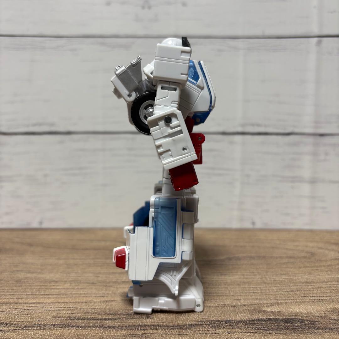 SS-117 ラチェット トランスフォーマー スタジオシリーズ