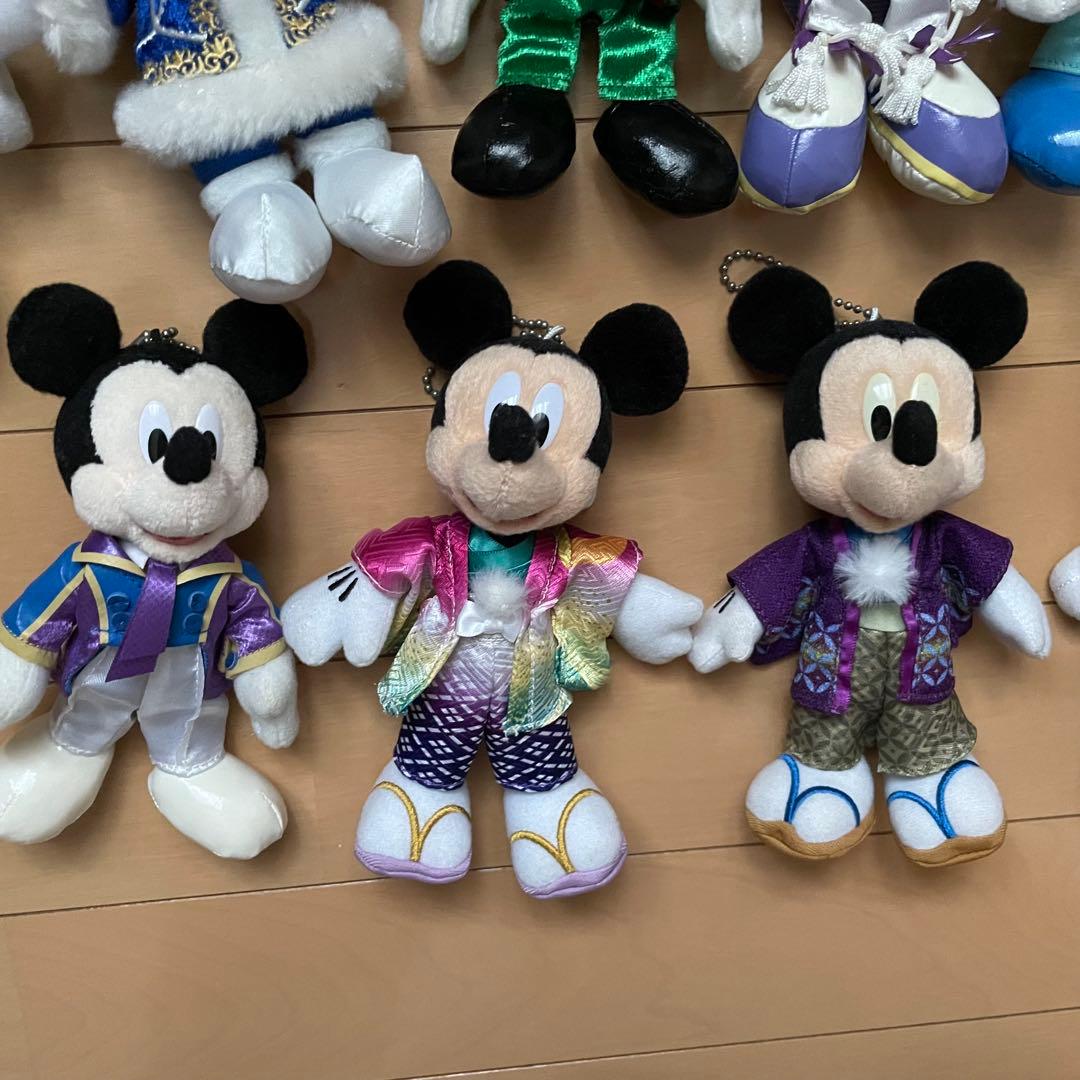 【ミッキー】 大人気 終売品 ぬいぐるみバッチ まとめ売 クリスマスお正月12個