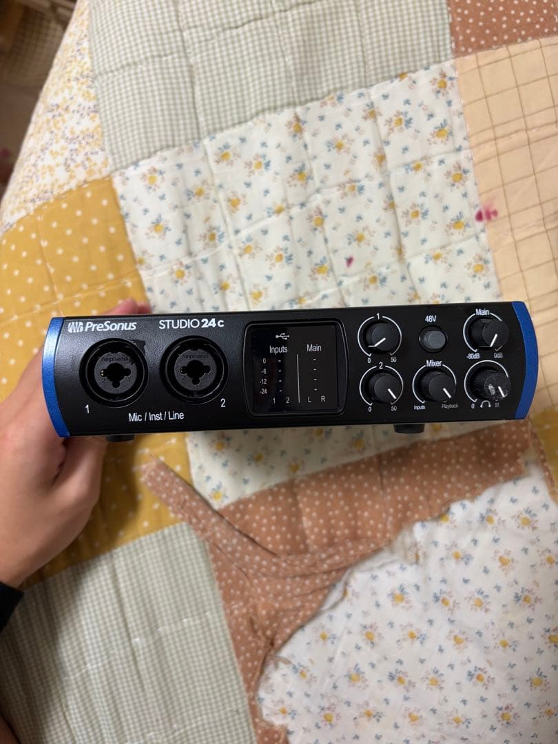 PreSonus STUDIO24c インターフェース 箱、 ケーブル付属
