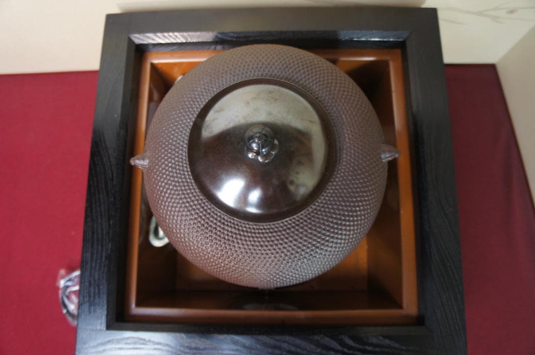 ☆木製置炉 在銘 あられ釜 唐銅蓋 置炉用600W 炭型 電熱器 送料込み