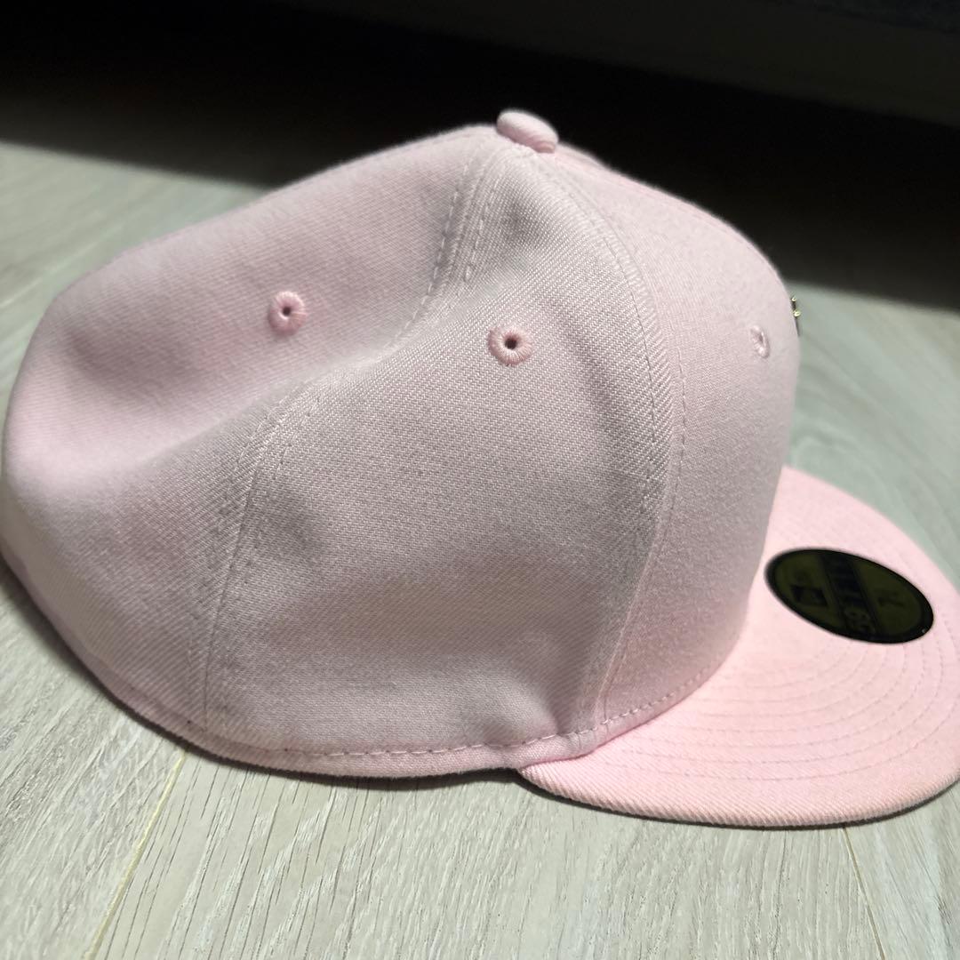 Supreme 59FIFTY Sロゴ　ピンクキャップ