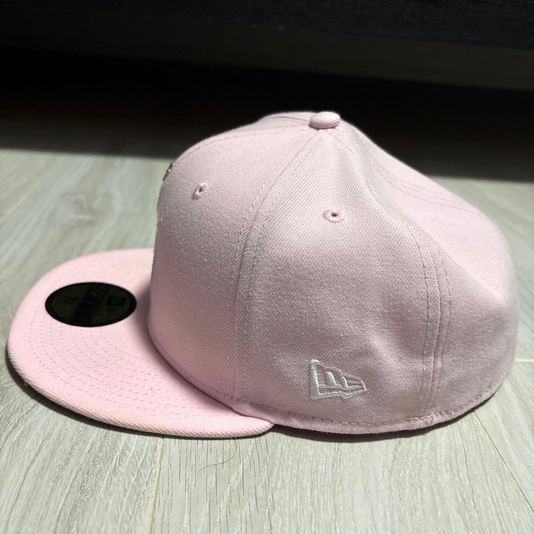 Supreme 59FIFTY Sロゴ　ピンクキャップ