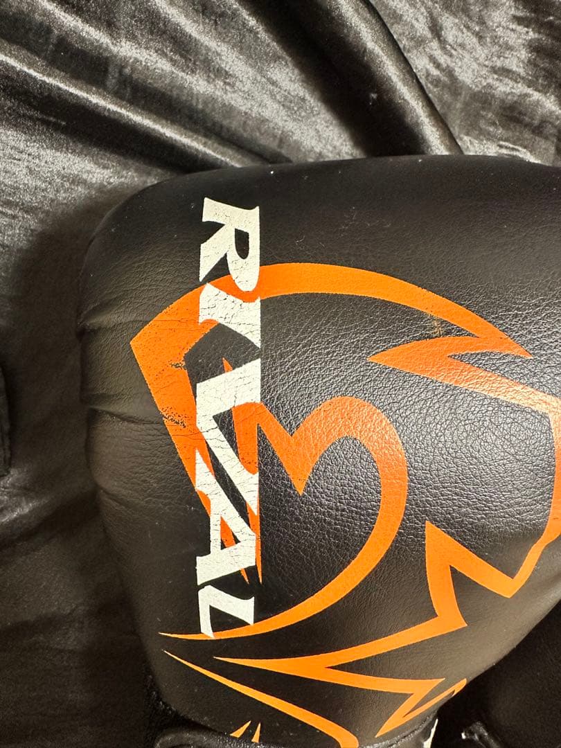 RIVAL ボクシンググローブ ブラック/オレンジ　14オンス