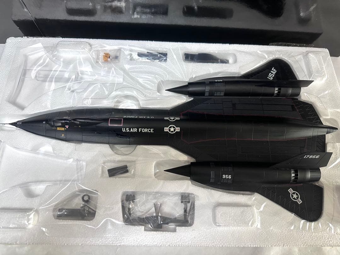 センチュリーウィングス 1/72 SR-71 ブラックバード 米空軍