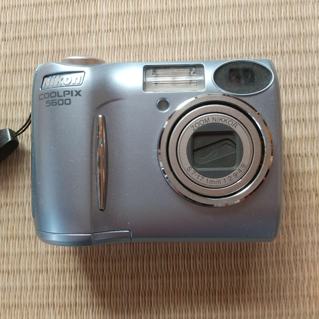 Nikon COOLPIX 5600 コンパクトデジタルカメラ