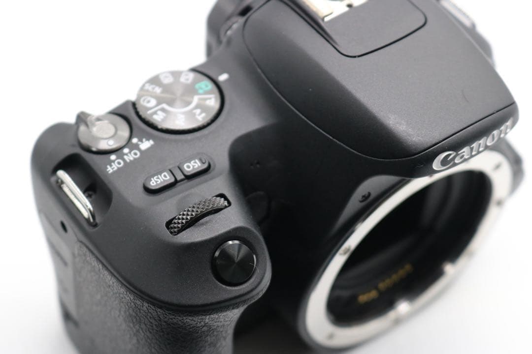 美品 【Canon EOS Kiss X9 トリプルレンズセット】Wi-Fi搭載