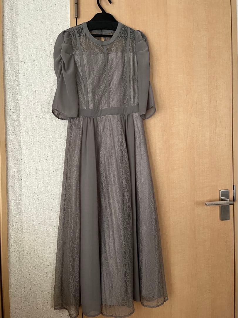 petirobe ボリュームショルダーバイカラードレス