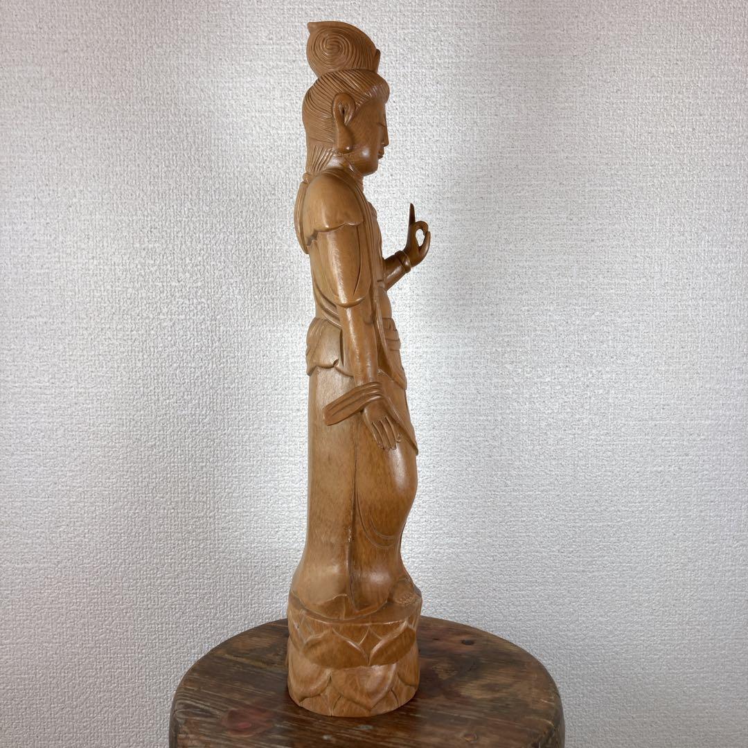 聖観音菩薩立像　一木造　高さ40ｃｍ　菩薩像　木彫り　彫刻　在銘　秀竹刀　柘植