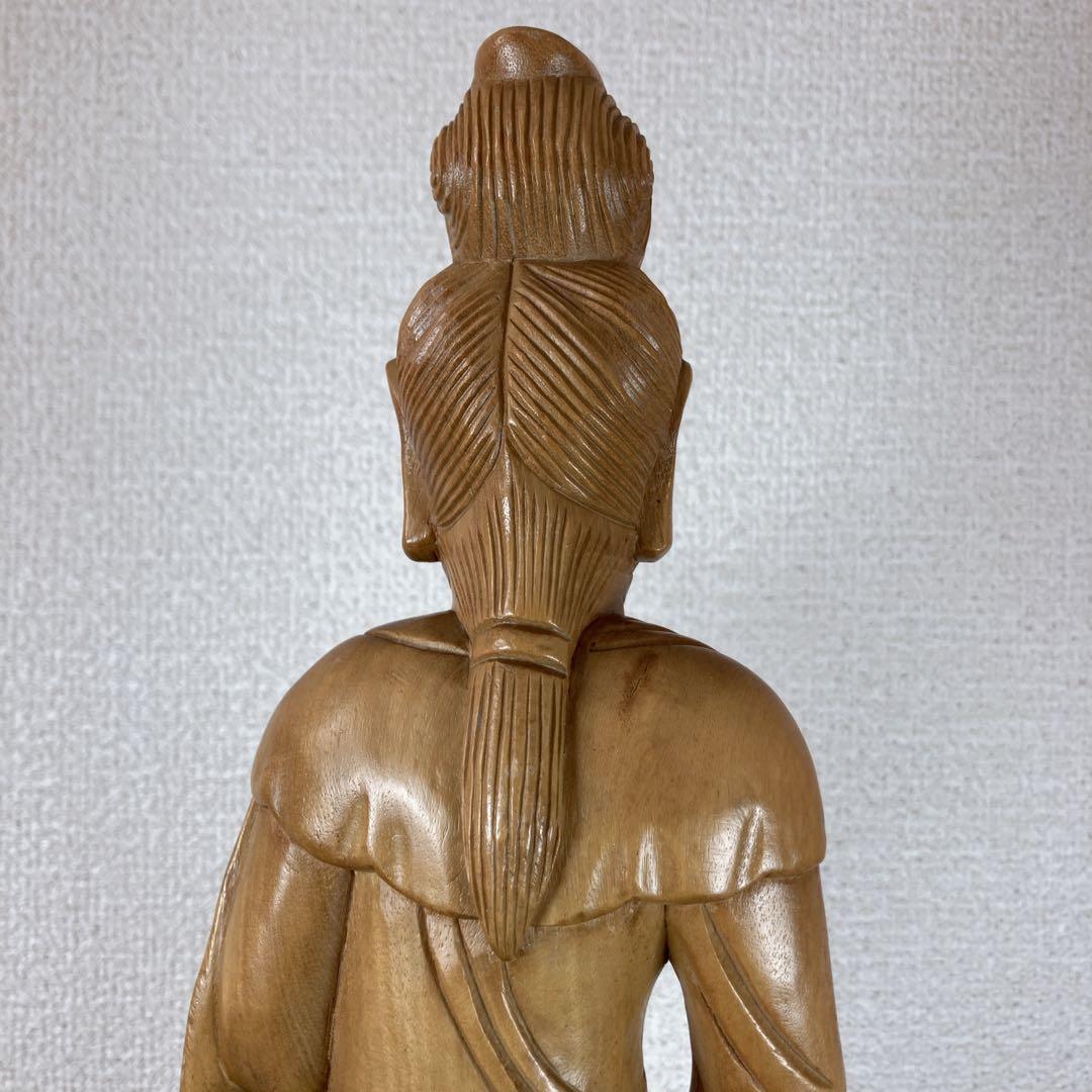 聖観音菩薩立像　一木造　高さ40ｃｍ　菩薩像　木彫り　彫刻　在銘　秀竹刀　柘植