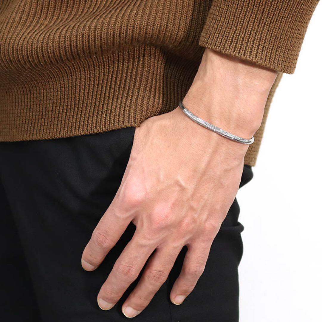 Suman Dhakhwa シルバーブレスレット