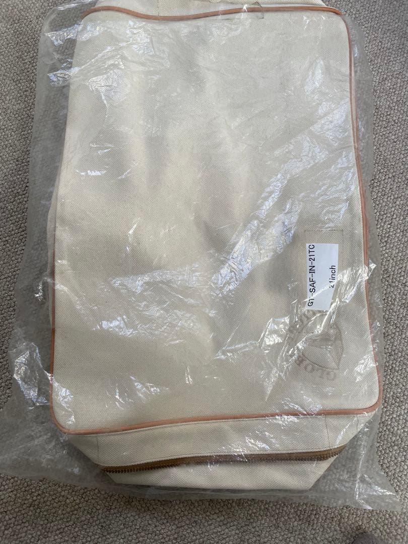 未使用　グローブトロッター　Safari 21インチ　キャンバス　カバー　鍵