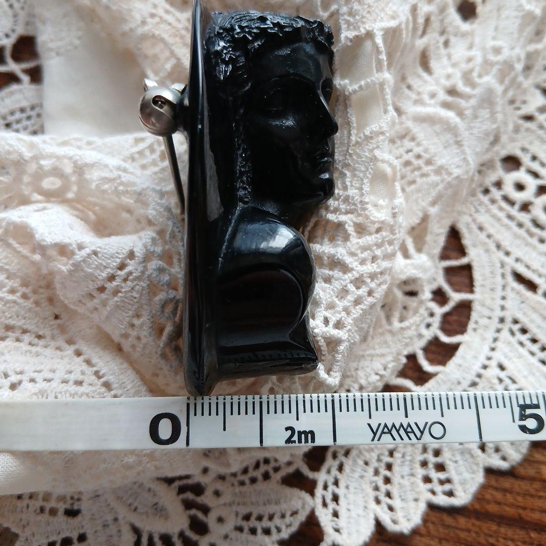 Vintage❗ブラック 彫刻 女性モチーフ ブローチ 女神 蚤の市