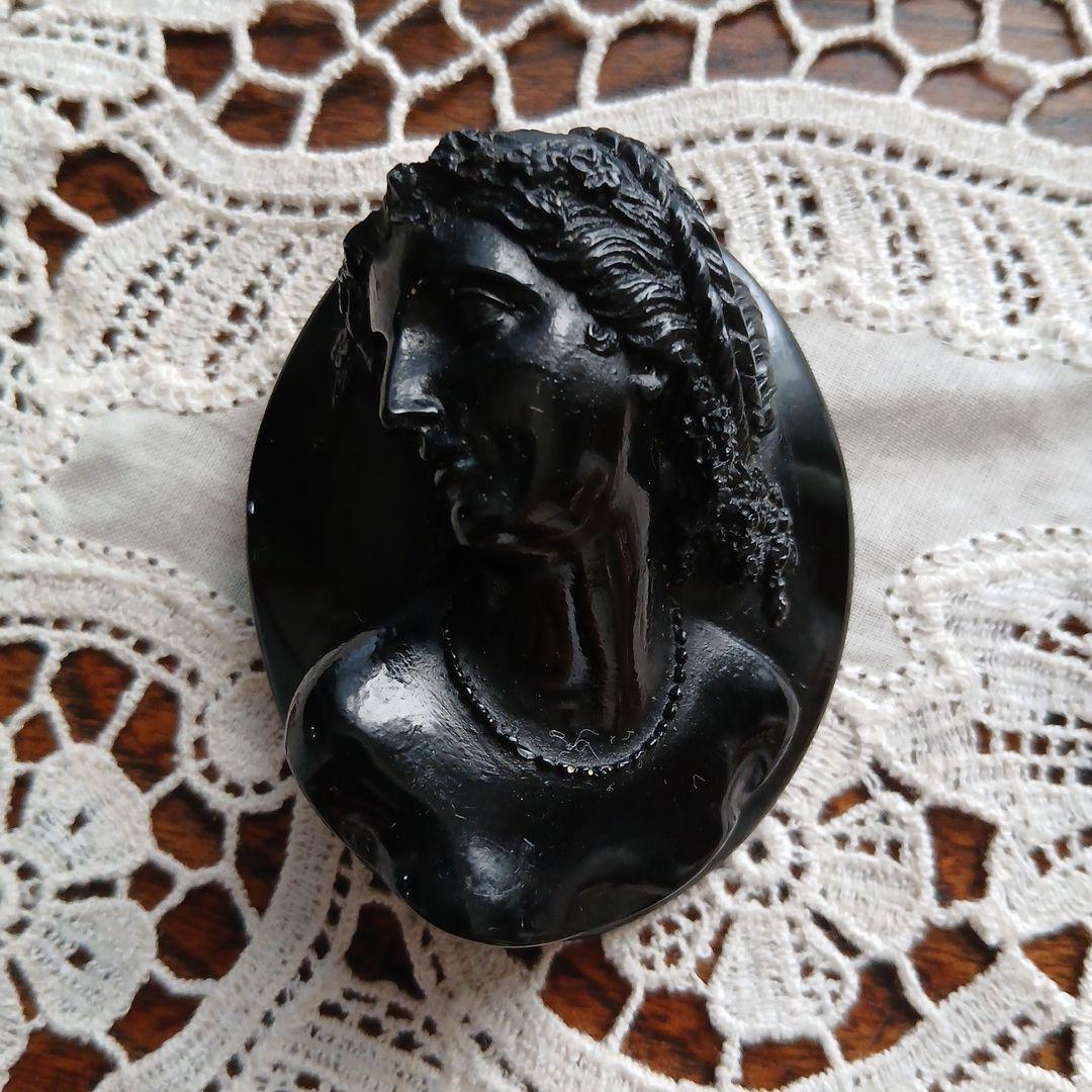 Vintage❗ブラック 彫刻 女性モチーフ ブローチ 女神 蚤の市