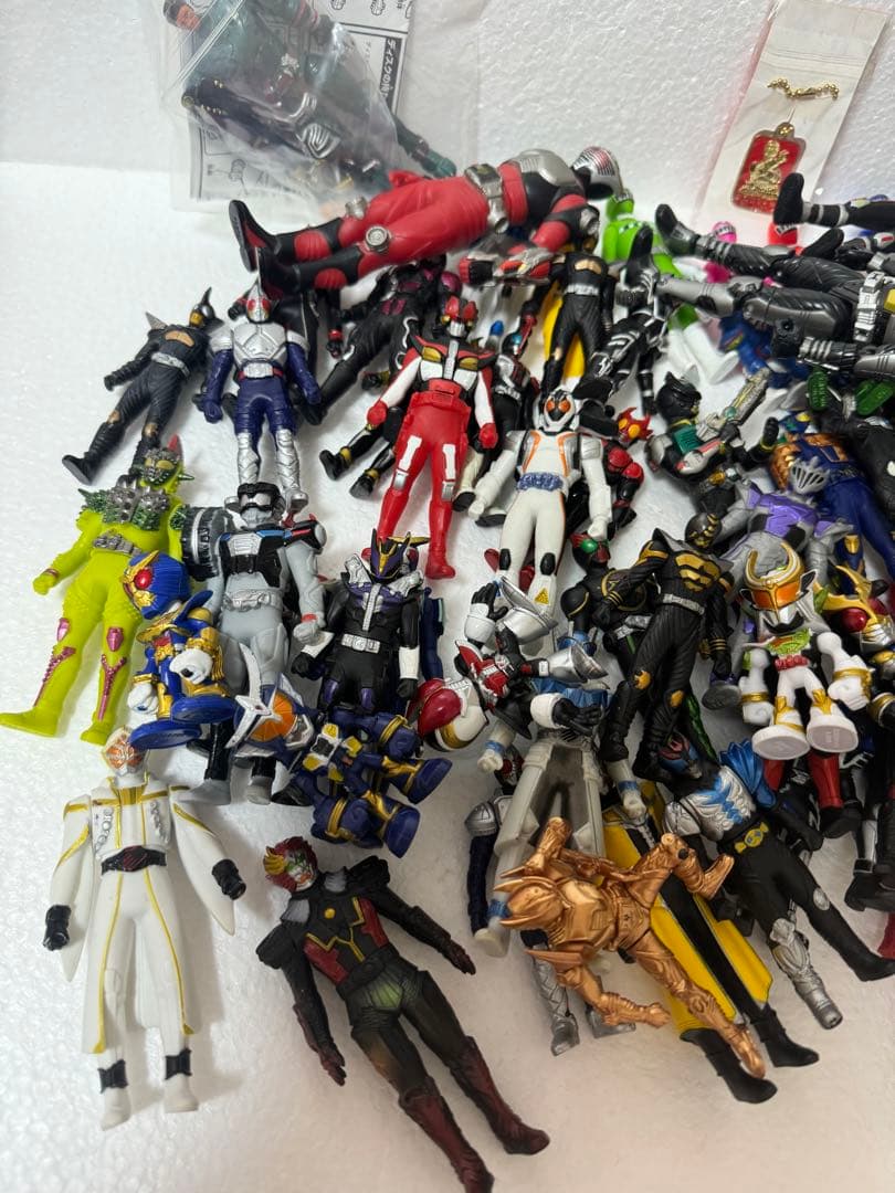 仮面ライダー　パワーレンジャー　ウルトラマン 怪獣　フィギュア　78個　まとめ