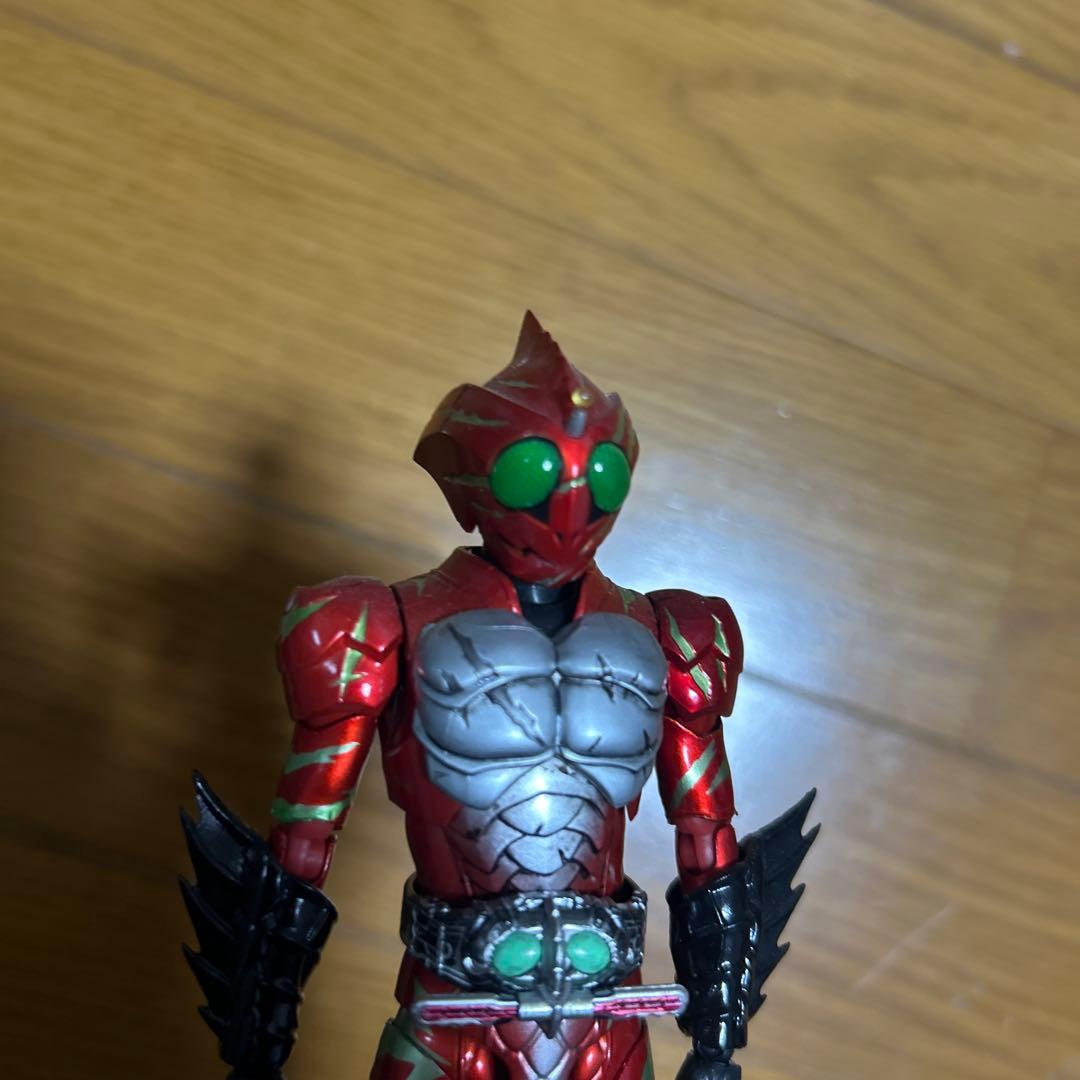 フィギュアーツ 仮面ライダーアマゾンズセット