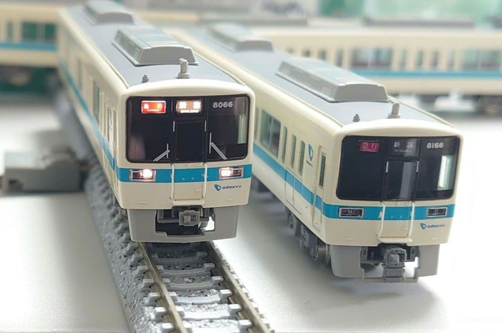 小田急 8000形 4両 更新車 Mなし編成 ブランドロゴ付 1両ライト加工有