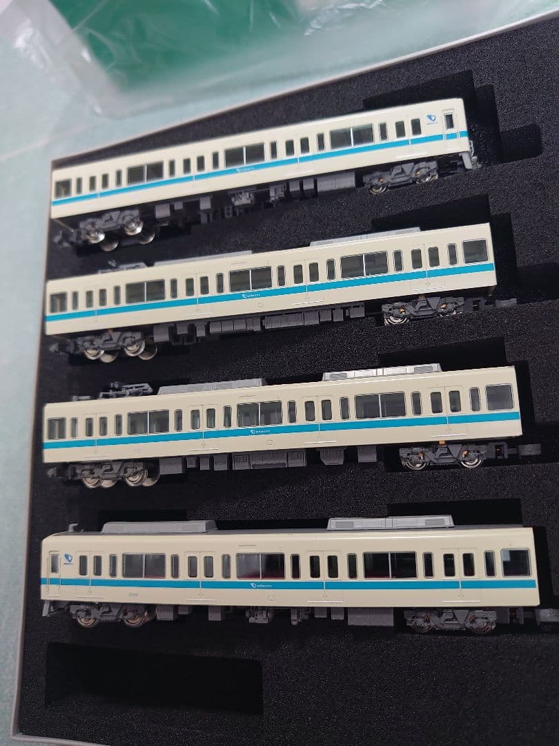 小田急 8000形 4両 更新車 Mなし編成 ブランドロゴ付 1両ライト加工有