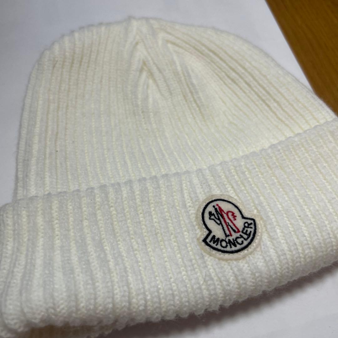 MONCLERニット帽 ホワイト