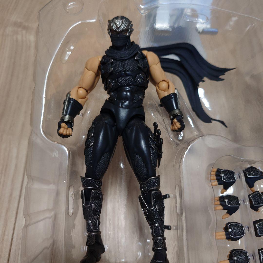 【開封品】リボルテック　リュウ・ハヤブサ　直営店特典付き