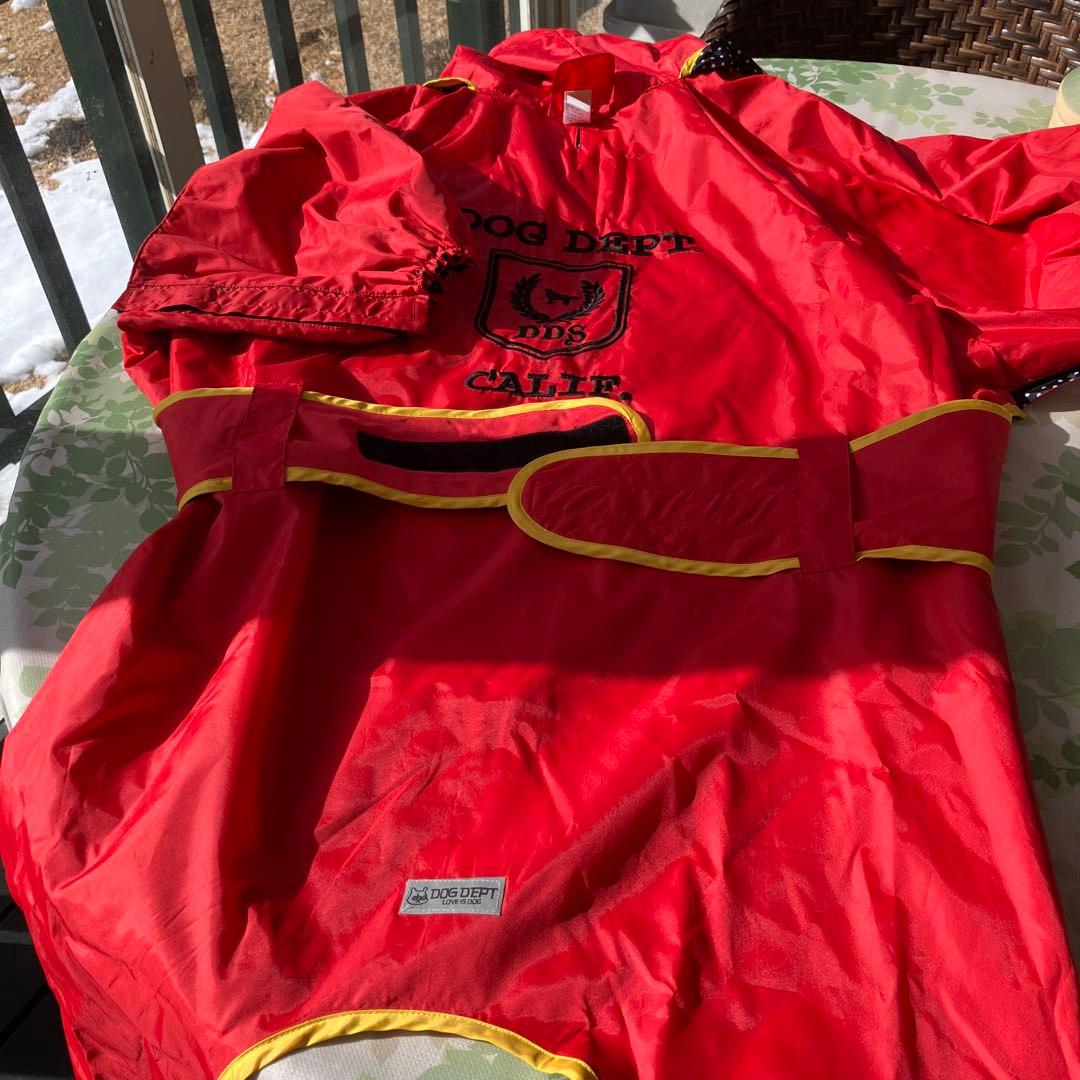 値引きします！ DOG DEPT 大型犬用レインコート 赤