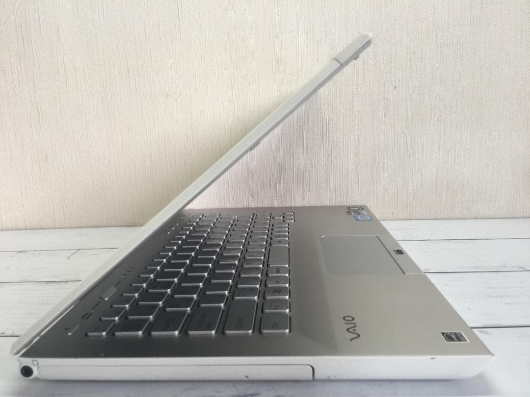 SONY VAIO VPCSB4AJ 13.3型TFT液晶 軽量コンパクトノート