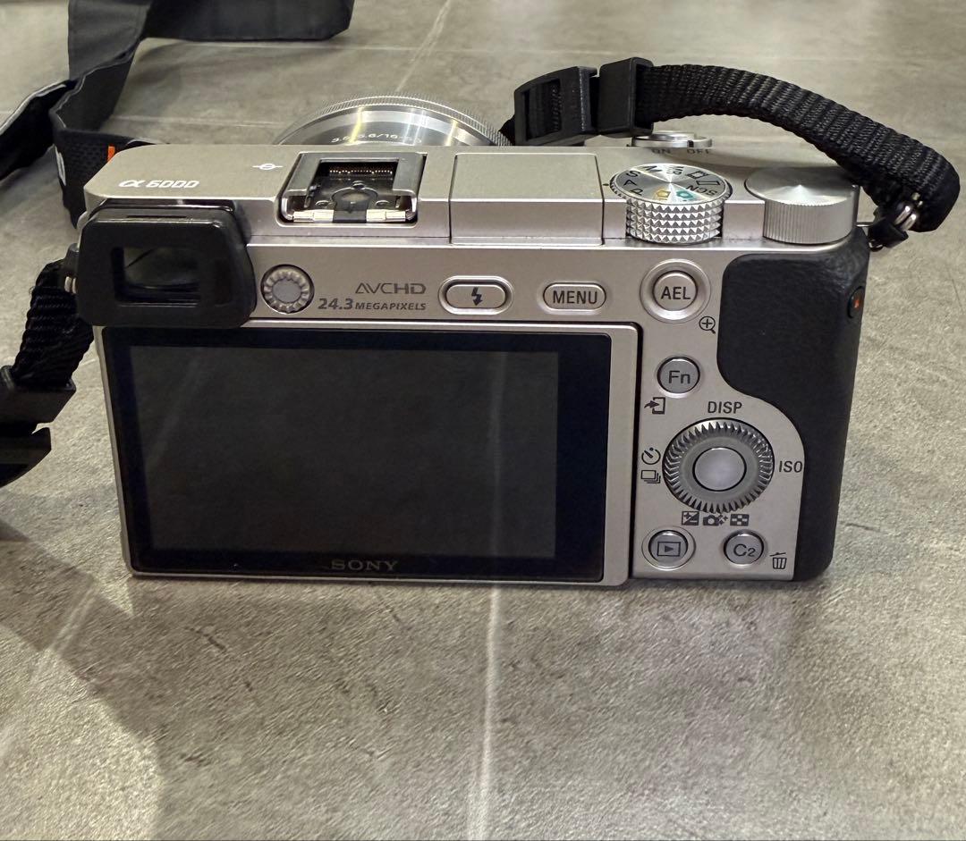 SONY α6000 ダブルズームレンズキットミラーレスカメラ(動作確認済み)