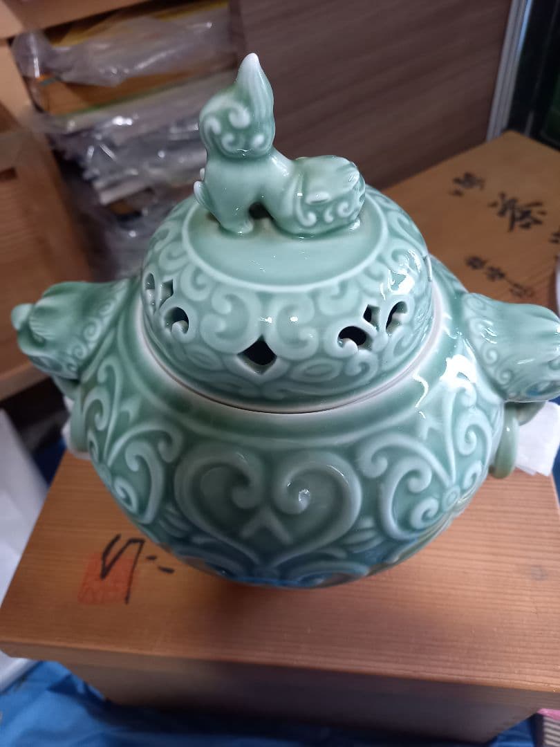 お安くしました！有田焼大きな　香炉　レア物ですよ！