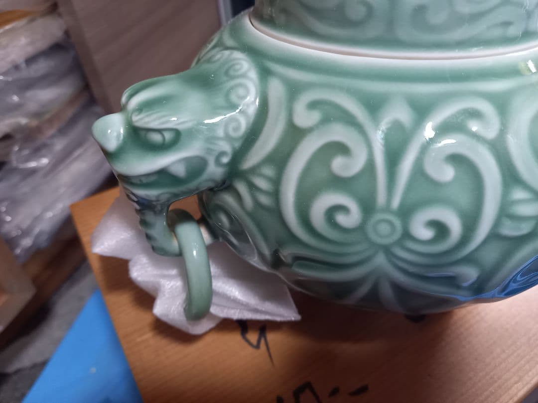 お安くしました！有田焼大きな　香炉　レア物ですよ！