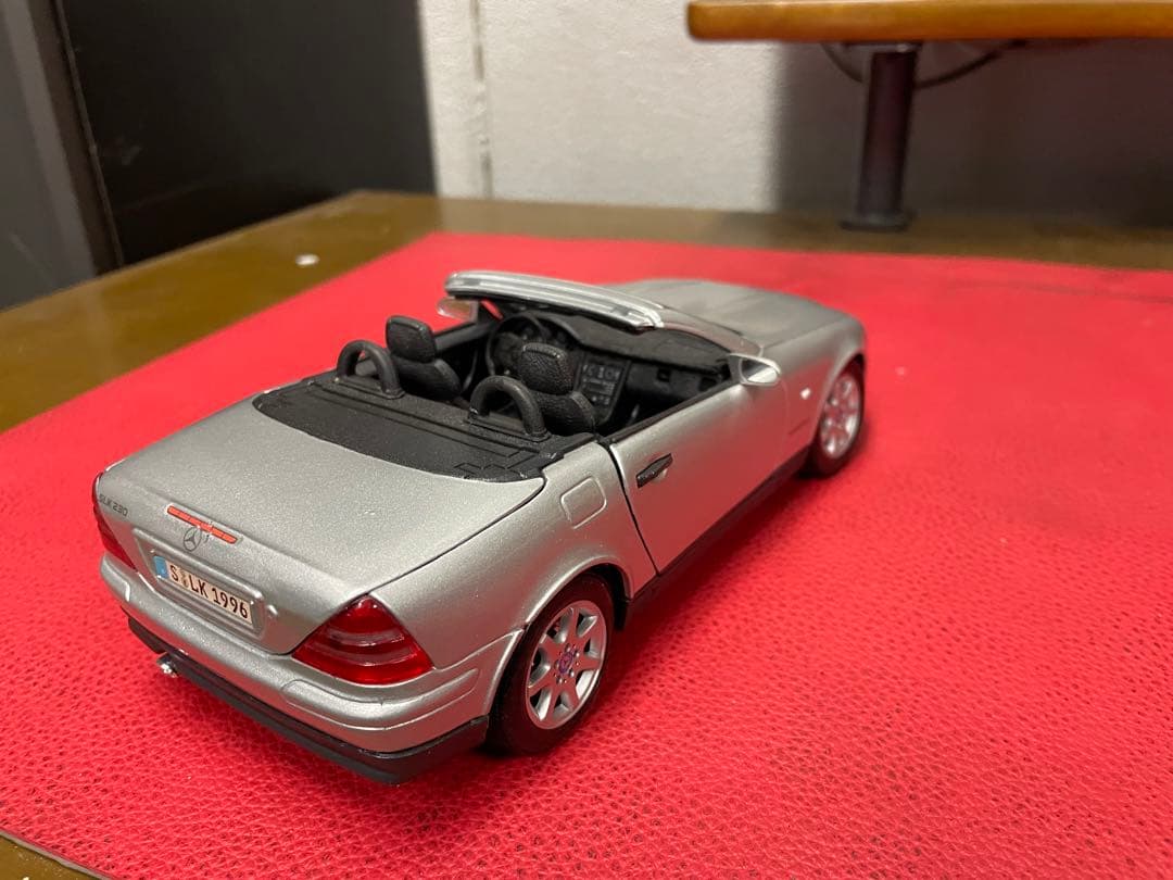 メルセデスベンツ　　SLK230   1996  黒シート