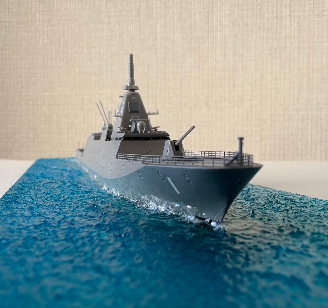 1/700 海上自衛隊　護衛艦もがみ　全塗装　洋上ジオラマ
