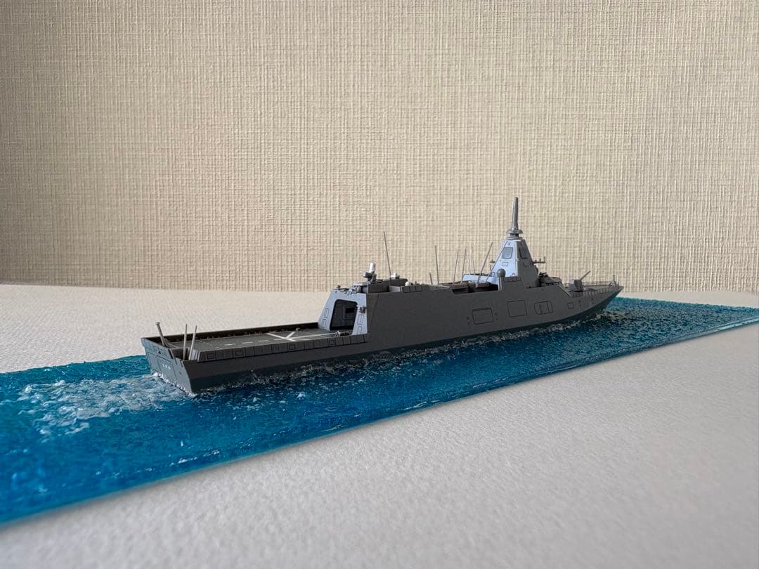 1/700 海上自衛隊　護衛艦もがみ　全塗装　洋上ジオラマ