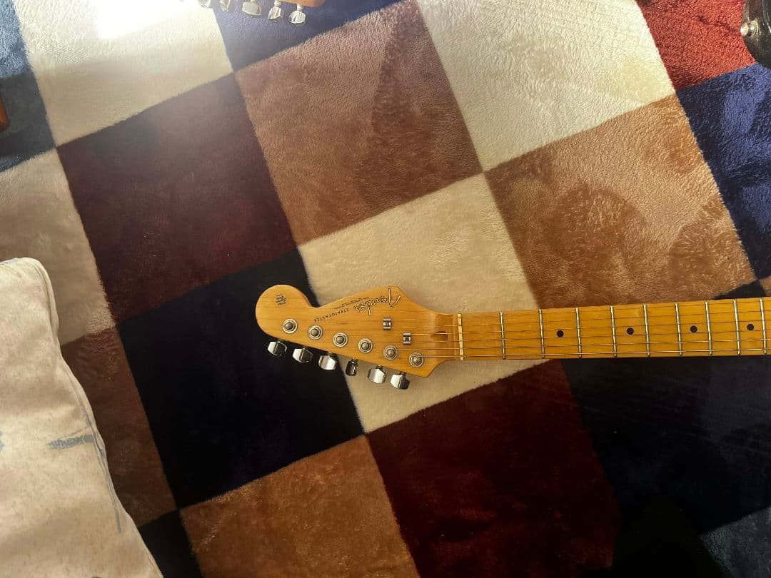 テレキャスターとストラトキャスターのノーブランドギター