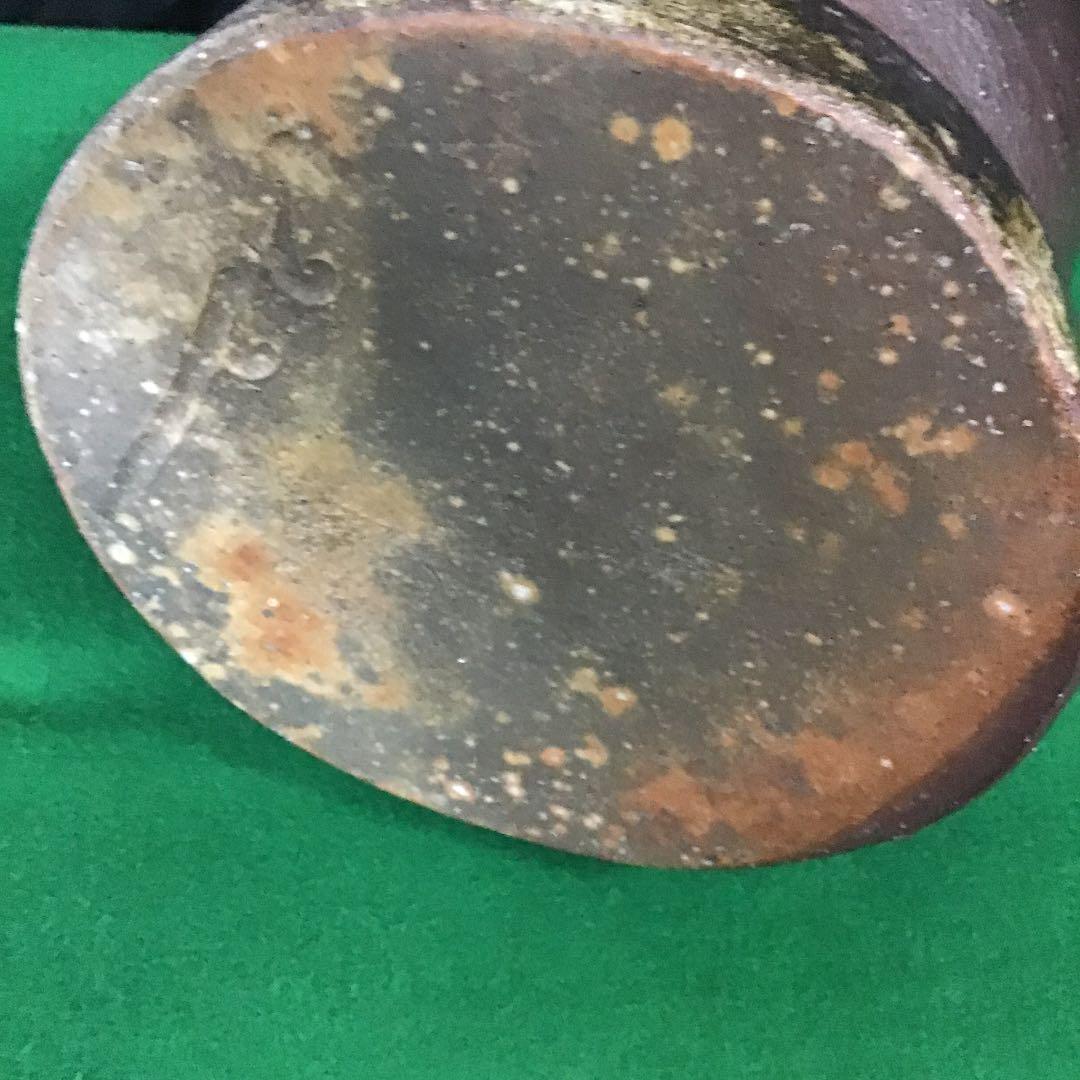 備前焼豊福先生台座型花入れ只今年末年始大売り出しです❣️