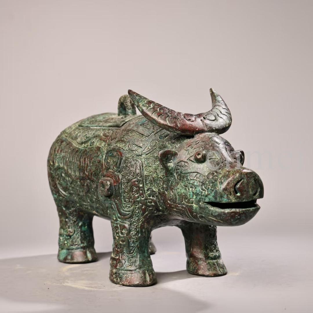 中国古美術・珍品旧藏・青銅器 牛尊 彫刻銘文入・高浮彫錾刻・純銅・置物・風水開運