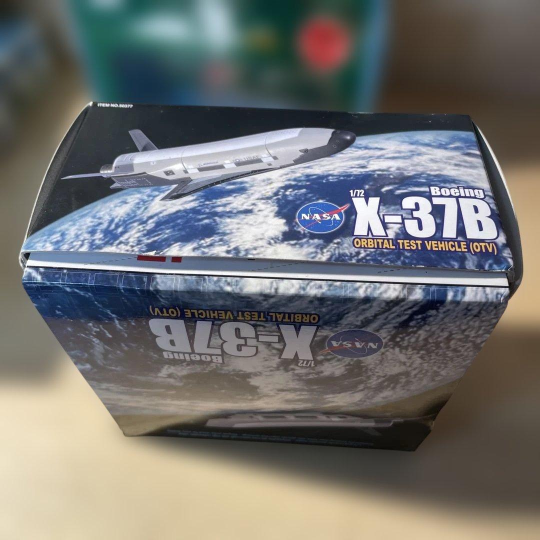 Boeing X-37B 1/72 ダイキャスト完成品宇宙機模型スペースプレーン