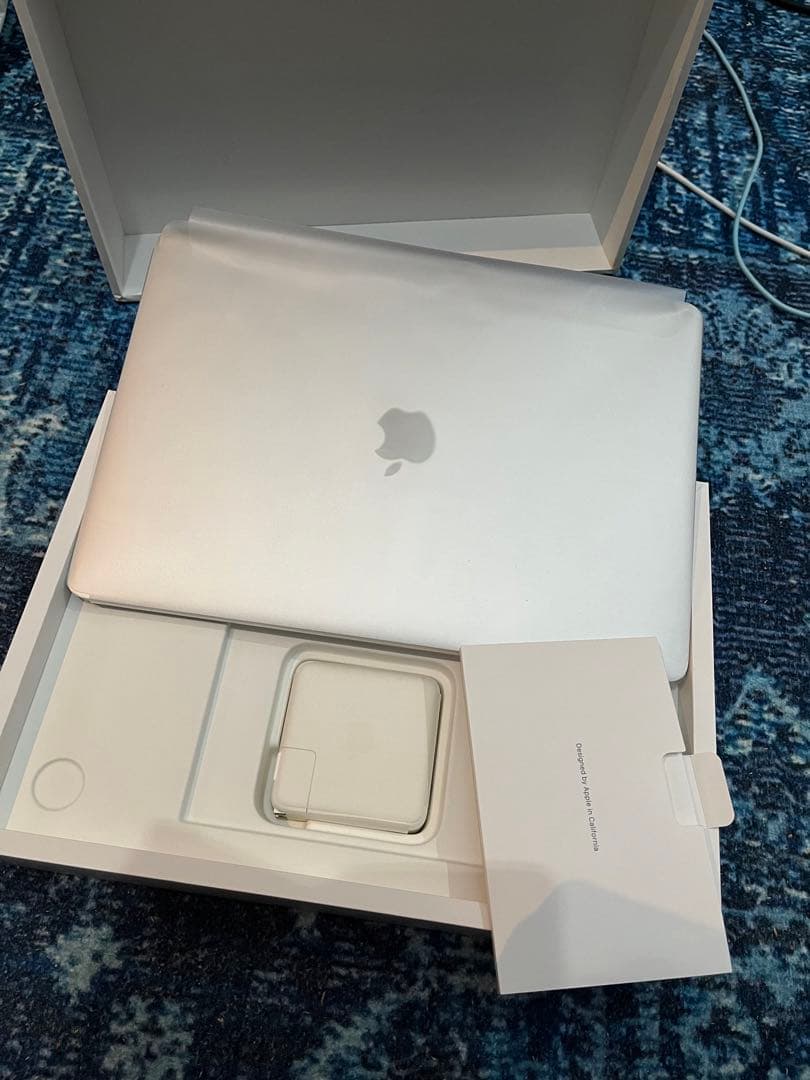 M1 Macbook pro 美品　動作確認済み