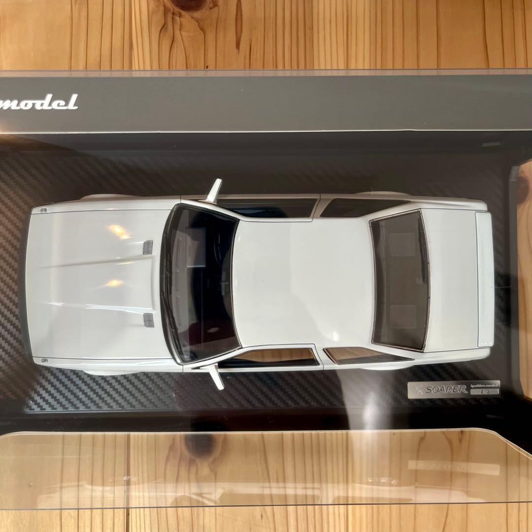 Toyota Soarer 2.0 GT (Z10) ホワイト 1:18スケール