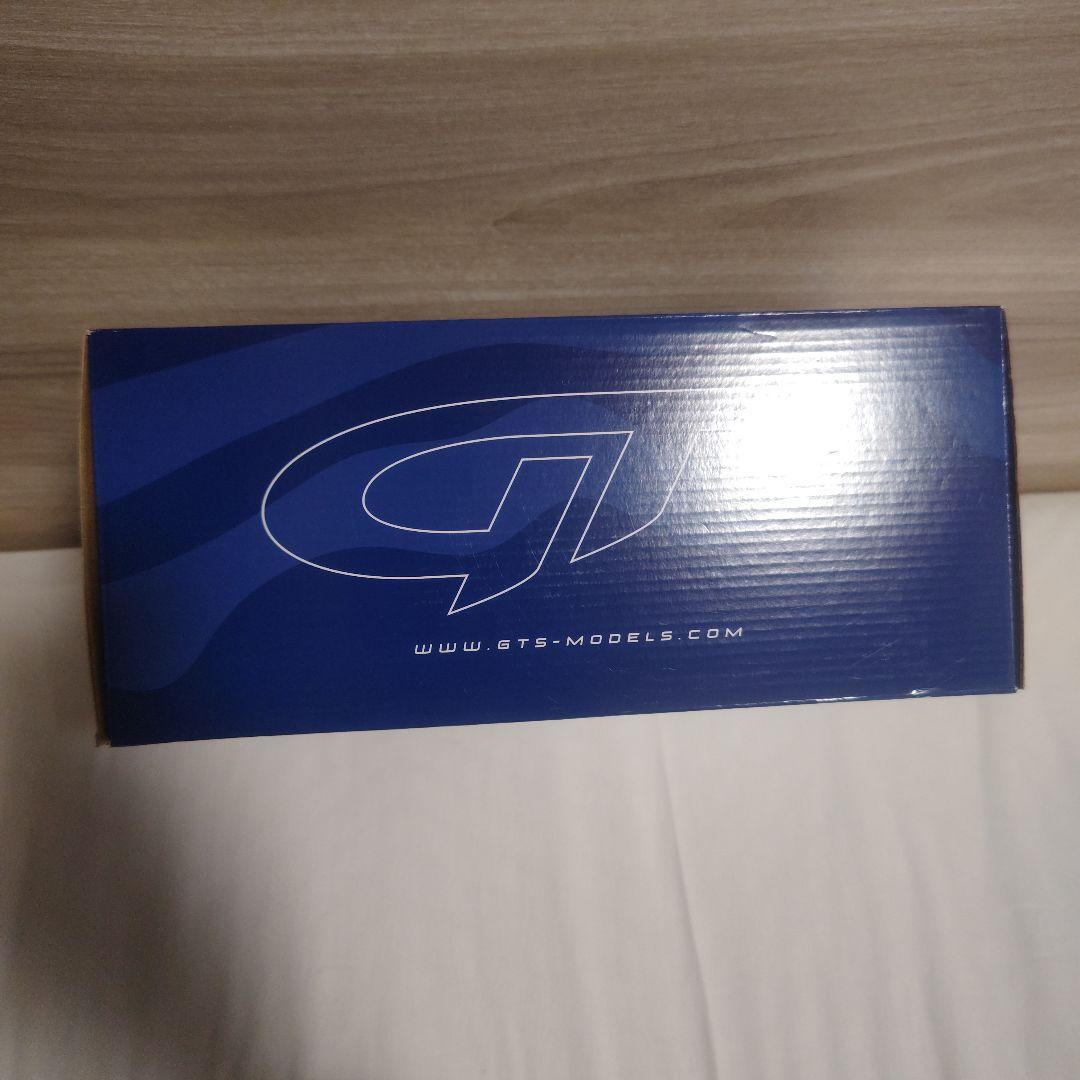 1/18 シボレー コルベット スティングレイ コンバーチブル 2021