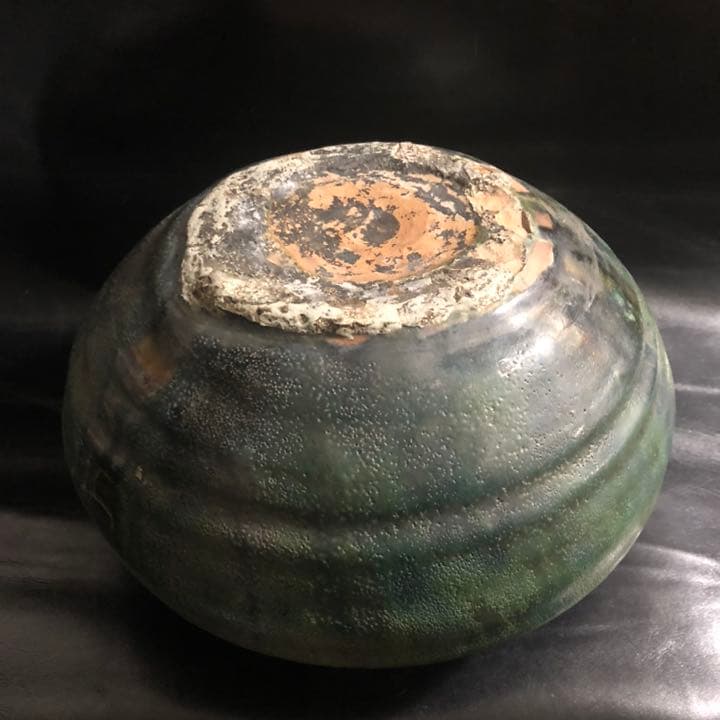 遺品整理◼️蔵の奥から怪しげな古い謎の壺、壷、花瓶が出てきた。花道具