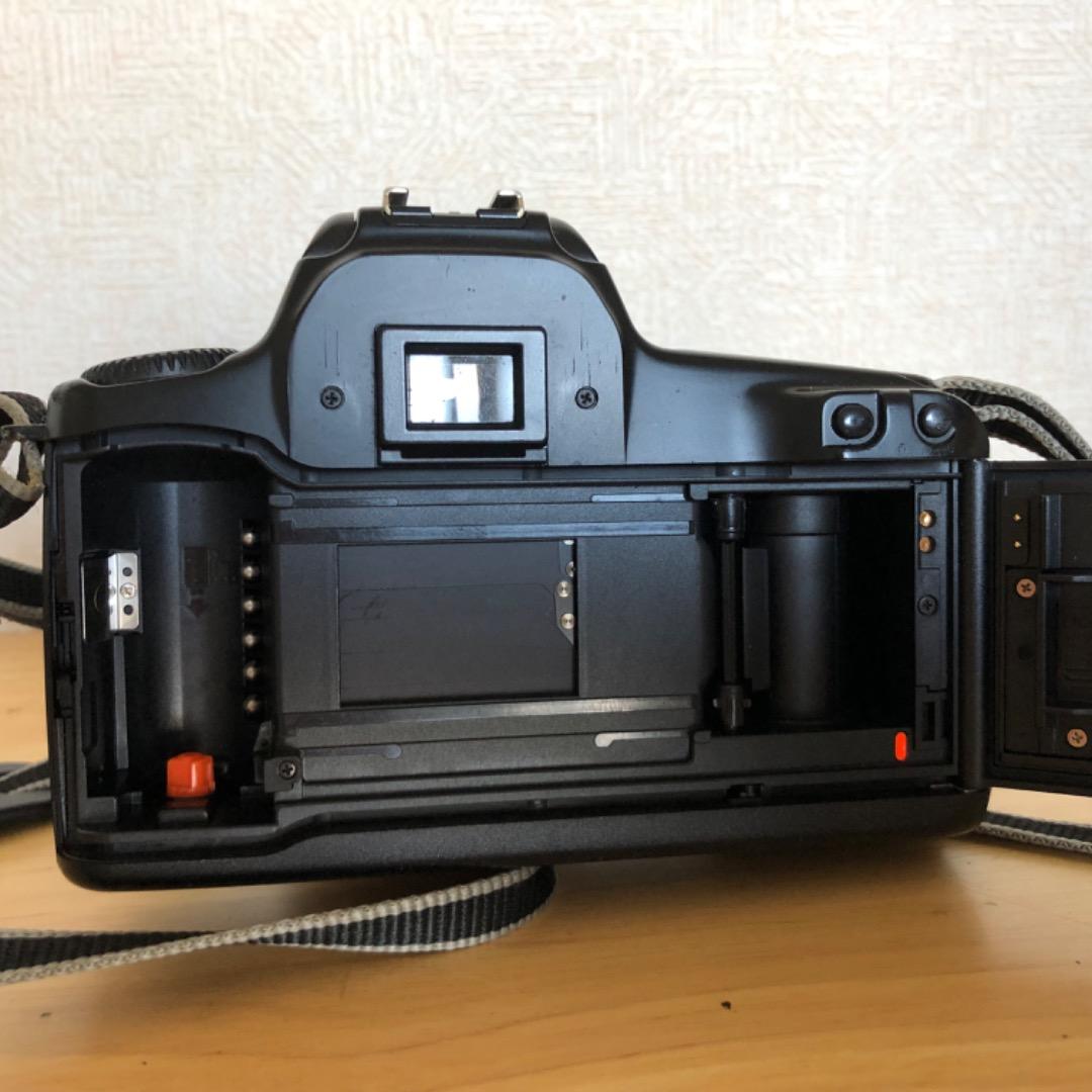Canon EOS 1000 S 本体　標準レンズ　偏光フィルター付